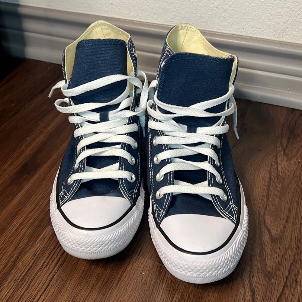 Men converse shoes